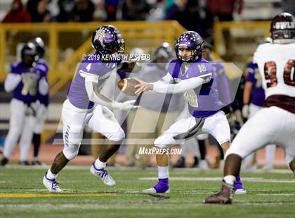 Thumbnail 1 in Chalmette @ Hahnville (LHSAA 5A 1st Round Playoff) photogallery.