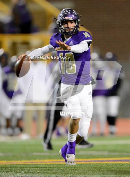 Thumbnail 3 in Chalmette @ Hahnville (LHSAA 5A 1st Round Playoff) photogallery.