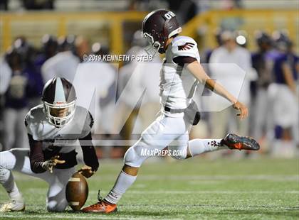 Thumbnail 1 in Chalmette @ Hahnville (LHSAA 5A 1st Round Playoff) photogallery.