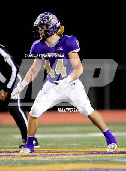 Thumbnail 3 in Chalmette @ Hahnville (LHSAA 5A 1st Round Playoff) photogallery.