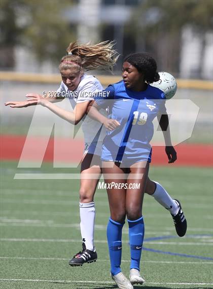 Thumbnail 3 in Highland Park vs Frisco (UIL 5A Semifinal) photogallery.