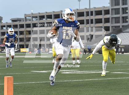 Thumbnail 3 in Cajon vs. Serra (CIF State D2-AA Final) photogallery.
