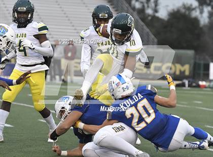 Thumbnail 3 in Cajon vs. Serra (CIF State D2-AA Final) photogallery.