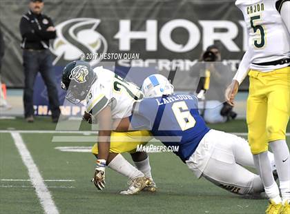 Thumbnail 2 in Cajon vs. Serra (CIF State D2-AA Final) photogallery.