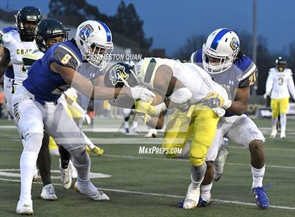 Thumbnail 1 in Cajon vs. Serra (CIF State D2-AA Final) photogallery.