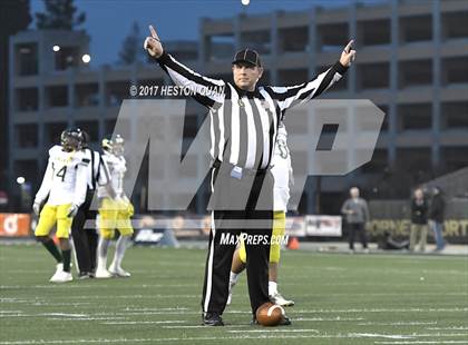 Thumbnail 3 in Cajon vs. Serra (CIF State D2-AA Final) photogallery.