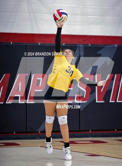 Thumbnail 2 in Isabella vs Maplesville (Chilton County Tournament) photogallery.