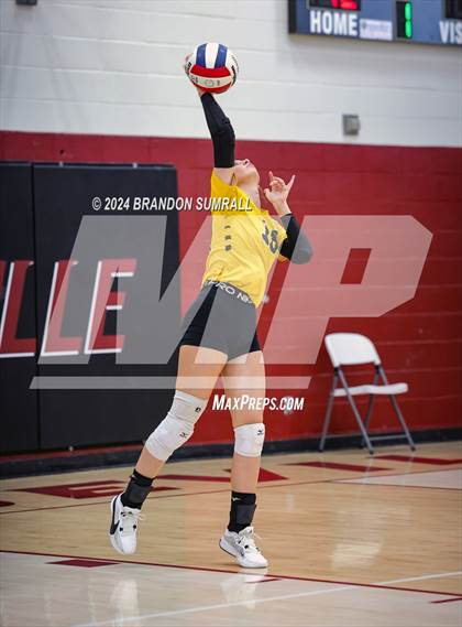 Thumbnail 1 in Isabella vs Maplesville (Chilton County Tournament) photogallery.