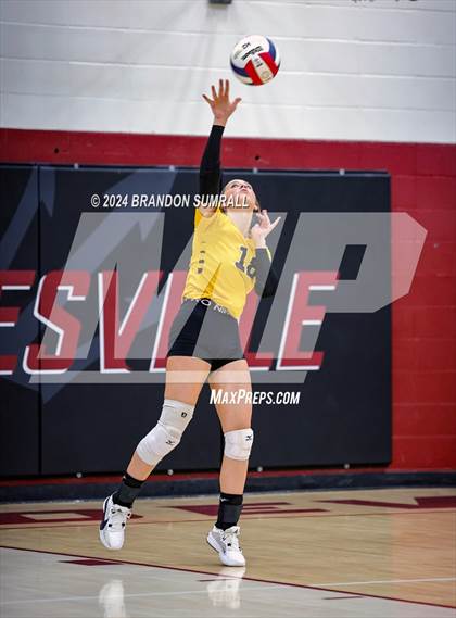 Thumbnail 3 in Isabella vs Maplesville (Chilton County Tournament) photogallery.