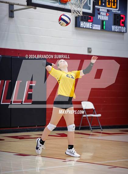 Thumbnail 2 in Isabella vs Maplesville (Chilton County Tournament) photogallery.