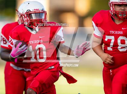 Thumbnail 2 in Hallsville @ Terrell photogallery.