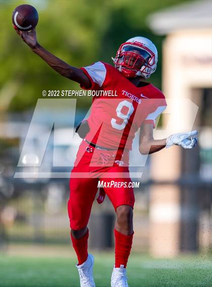 Thumbnail 1 in Hallsville @ Terrell photogallery.