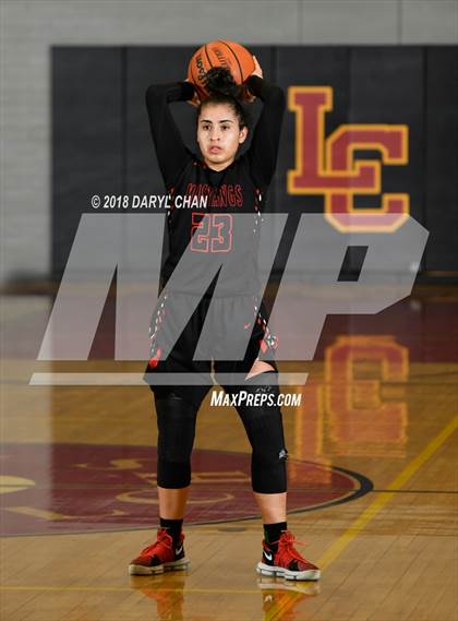 Thumbnail 3 in Arleta vs. Flintridge Prep (La Canada Tournament) photogallery.