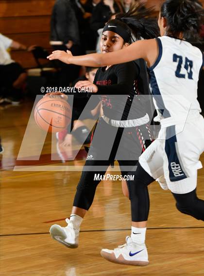Thumbnail 2 in Arleta vs. Flintridge Prep (La Canada Tournament) photogallery.