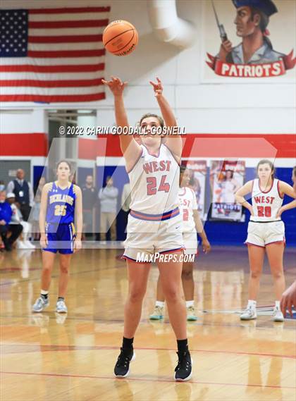 Thumbnail 1 in Richlands @ West Carteret (NCHSAA Round 1) photogallery.