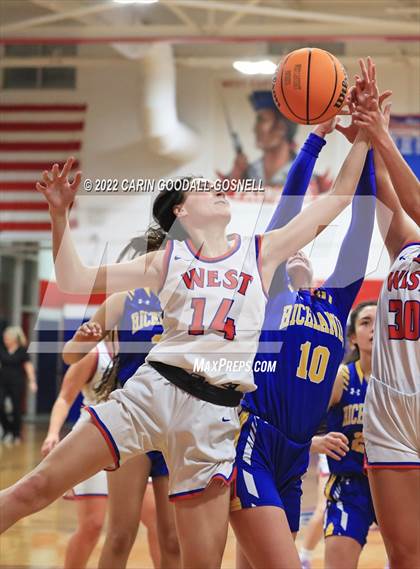Thumbnail 3 in Richlands @ West Carteret (NCHSAA Round 1) photogallery.