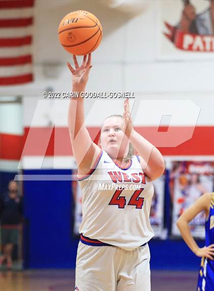 Thumbnail 3 in Richlands @ West Carteret (NCHSAA Round 1) photogallery.