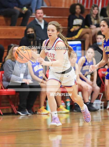 Thumbnail 1 in Richlands @ West Carteret (NCHSAA Round 1) photogallery.
