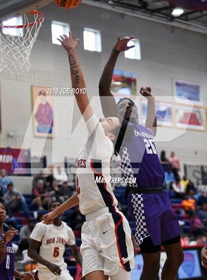 Thumbnail 1 in Fairfield @ Bob Jones photogallery.