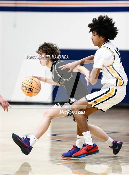Thumbnail 3 in Santa Monica vs Oak Park (8th Annual West Valley Tip-Off Classic) photogallery.