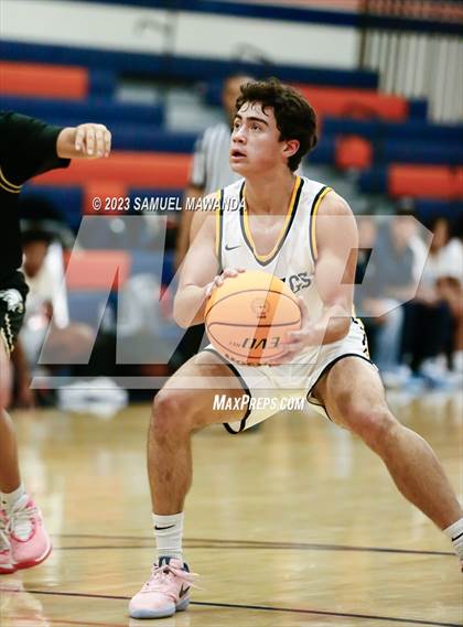 Thumbnail 1 in Santa Monica vs Oak Park (8th Annual West Valley Tip-Off Classic) photogallery.