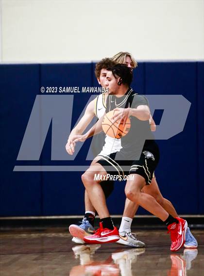 Thumbnail 1 in Santa Monica vs Oak Park (8th Annual West Valley Tip-Off Classic) photogallery.