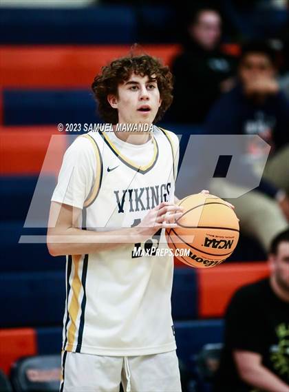 Thumbnail 2 in Santa Monica vs Oak Park (8th Annual West Valley Tip-Off Classic) photogallery.