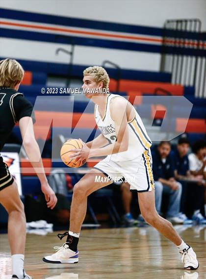 Thumbnail 3 in Santa Monica vs Oak Park (8th Annual West Valley Tip-Off Classic) photogallery.