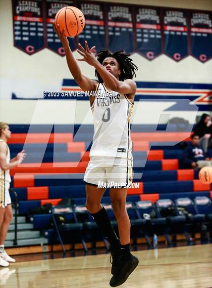 Thumbnail 3 in Santa Monica vs Oak Park (8th Annual West Valley Tip-Off Classic) photogallery.