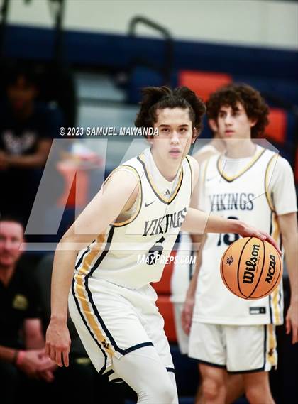 Thumbnail 3 in Santa Monica vs Oak Park (8th Annual West Valley Tip-Off Classic) photogallery.