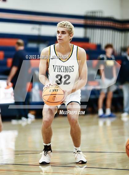 Thumbnail 3 in Santa Monica vs Oak Park (8th Annual West Valley Tip-Off Classic) photogallery.