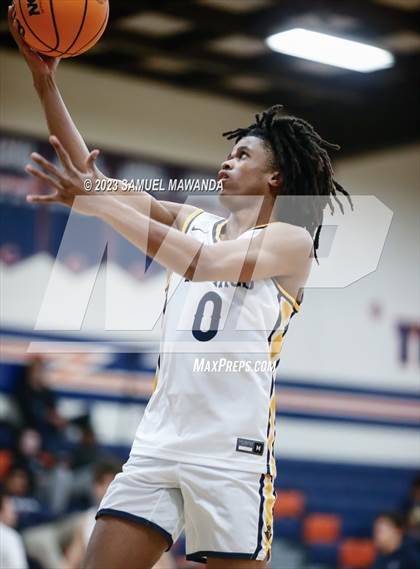 Thumbnail 2 in Santa Monica vs Oak Park (8th Annual West Valley Tip-Off Classic) photogallery.