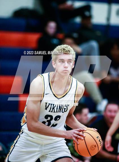 Thumbnail 3 in Santa Monica vs Oak Park (8th Annual West Valley Tip-Off Classic) photogallery.