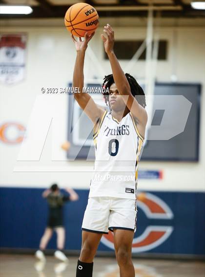 Thumbnail 3 in Santa Monica vs Oak Park (8th Annual West Valley Tip-Off Classic) photogallery.
