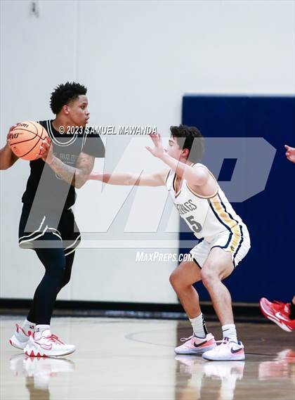 Thumbnail 1 in Santa Monica vs Oak Park (8th Annual West Valley Tip-Off Classic) photogallery.