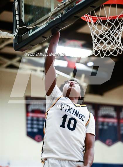 Thumbnail 3 in Santa Monica vs Oak Park (8th Annual West Valley Tip-Off Classic) photogallery.