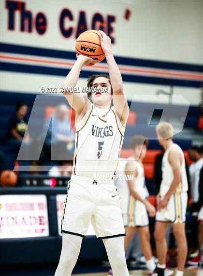 Thumbnail 1 in Santa Monica vs Oak Park (8th Annual West Valley Tip-Off Classic) photogallery.