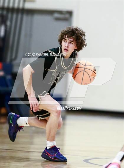 Thumbnail 1 in Santa Monica vs Oak Park (8th Annual West Valley Tip-Off Classic) photogallery.
