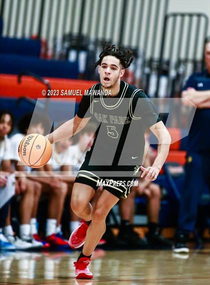 Thumbnail 1 in Santa Monica vs Oak Park (8th Annual West Valley Tip-Off Classic) photogallery.