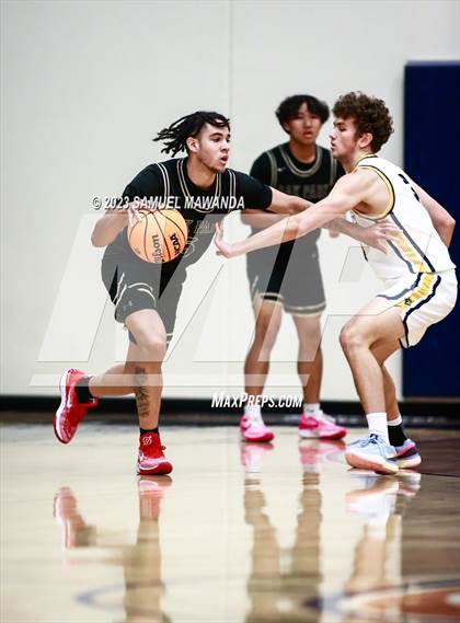 Thumbnail 1 in Santa Monica vs Oak Park (8th Annual West Valley Tip-Off Classic) photogallery.