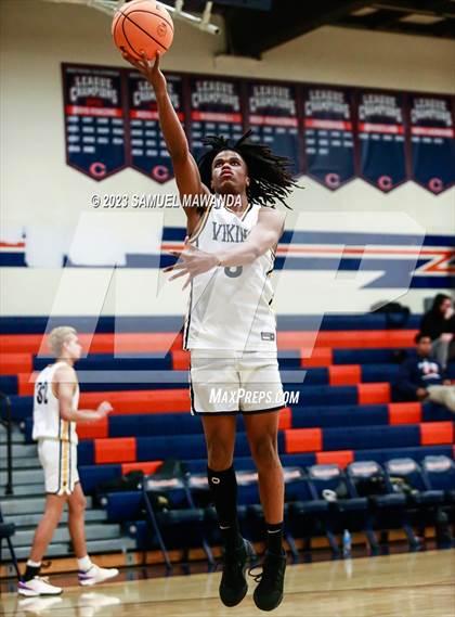 Thumbnail 1 in Santa Monica vs Oak Park (8th Annual West Valley Tip-Off Classic) photogallery.
