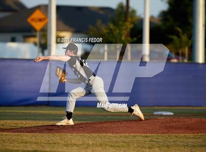 Thumbnail 2 in Robinson @ Sumner photogallery.