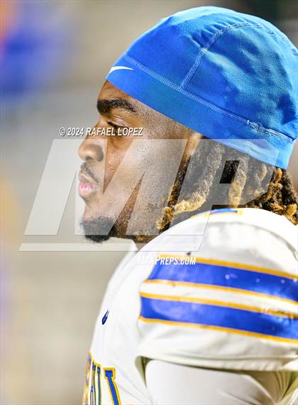 Thumbnail 1 in Worthing vs. Chapel Hill (UIL 4A D1 Football Area) photogallery.