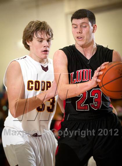 Thumbnail 3 in Ludlow vs Cooper (Lloyd Memorial Tournament) photogallery.