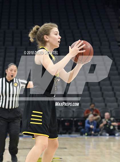 Thumbnail 3 in Sunny Hills vs. West Campus (CIF State D3 Final) photogallery.