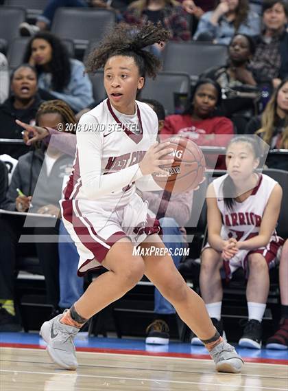 Thumbnail 1 in Sunny Hills vs. West Campus (CIF State D3 Final) photogallery.