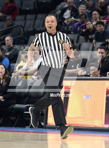 Thumbnail 1 in Sunny Hills vs. West Campus (CIF State D3 Final) photogallery.