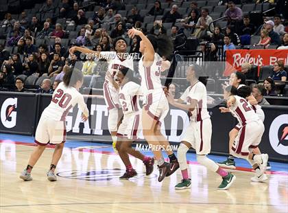 Thumbnail 2 in Sunny Hills vs. West Campus (CIF State D3 Final) photogallery.