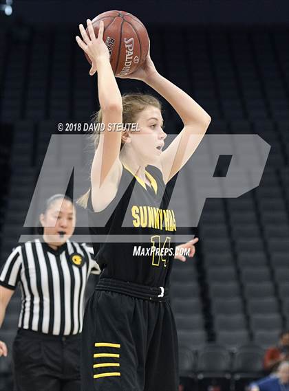 Thumbnail 1 in Sunny Hills vs. West Campus (CIF State D3 Final) photogallery.