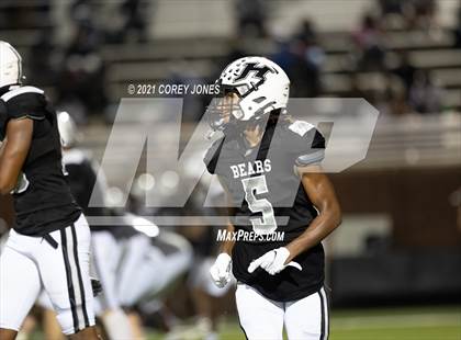 Thumbnail 3 in Warner Robins vs Houston County photogallery.